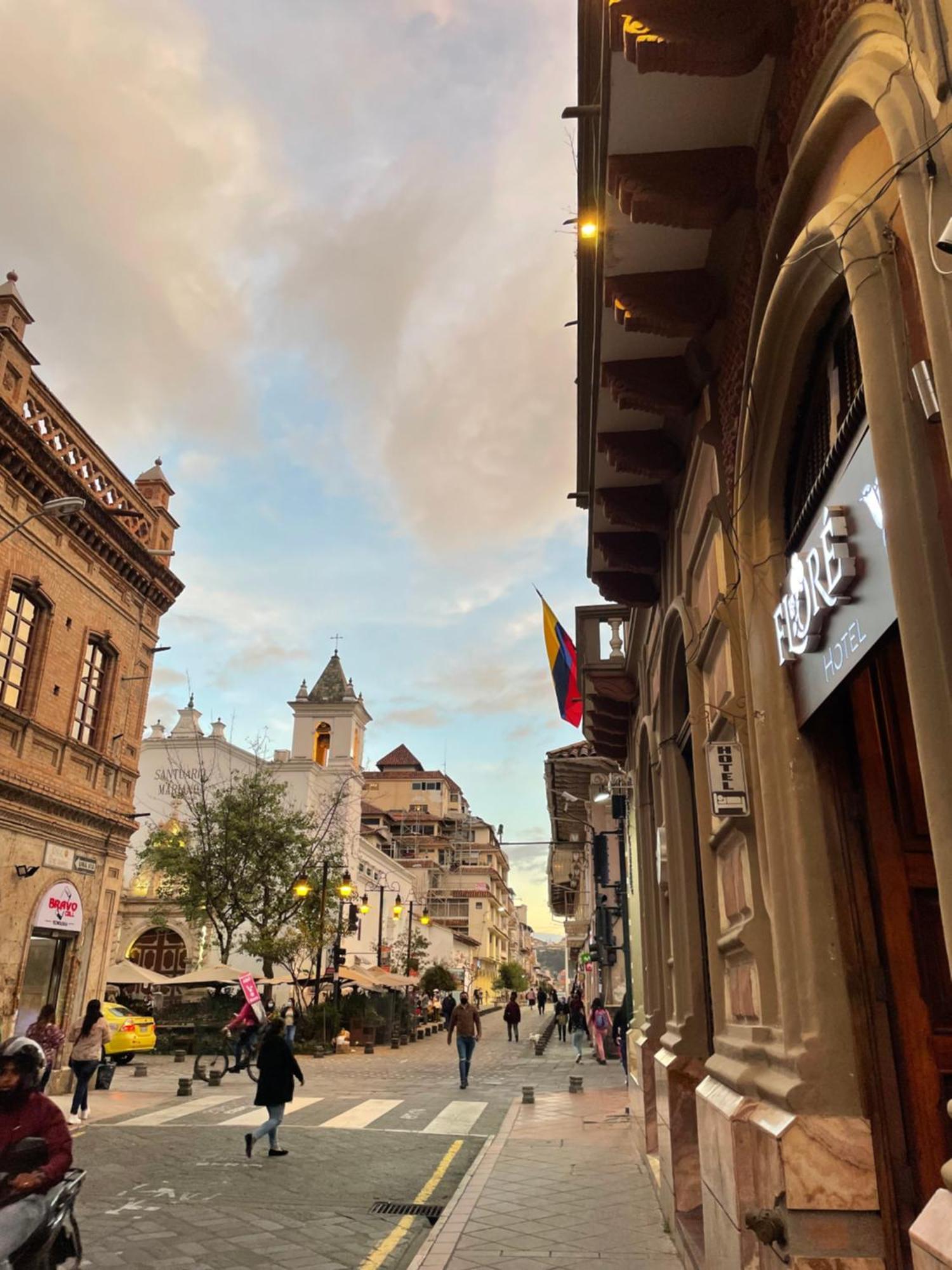 Flore Hotel Boutique Cuenca Zewnętrze zdjęcie